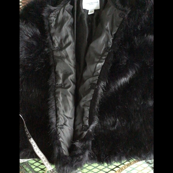 Faux fur coat Size M - Picture 6 of 7